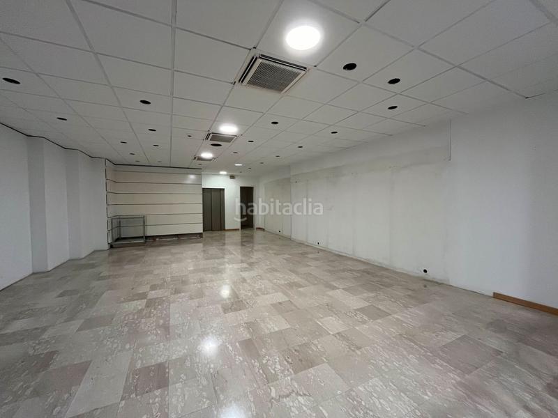 Foto cb9c7bec-5350-4a1a-8953-684a22db0d88. Lloguer local comercial a Centre Igualada