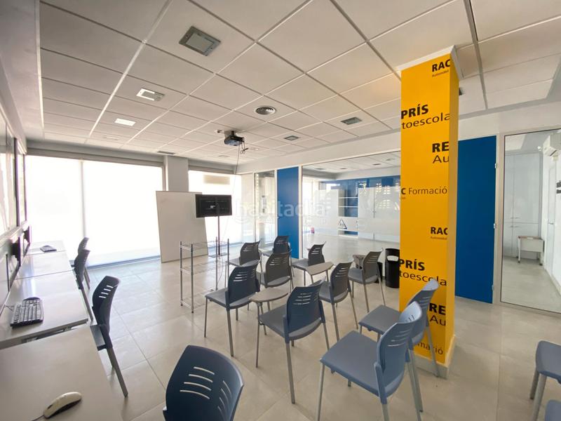 Foto 8b50b862-6f55-444b-a392-e626e061952b. Rent business premise in Poble Sec Igualada