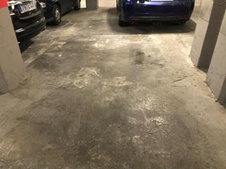 Parking voiture à Poble Sec. Plaça petita en venda.