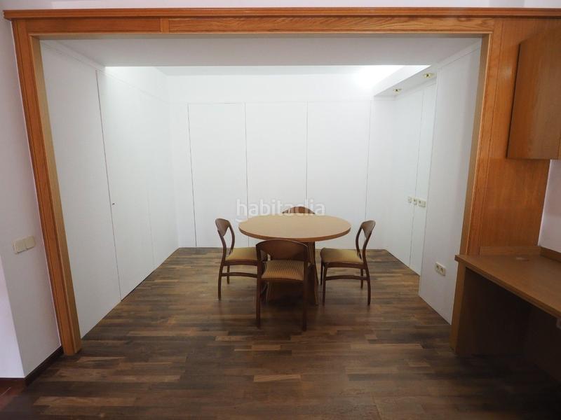 Foto e0813ec7-a6f8-43cb-80aa-8459ee218d37. Location bureau dans Òdena