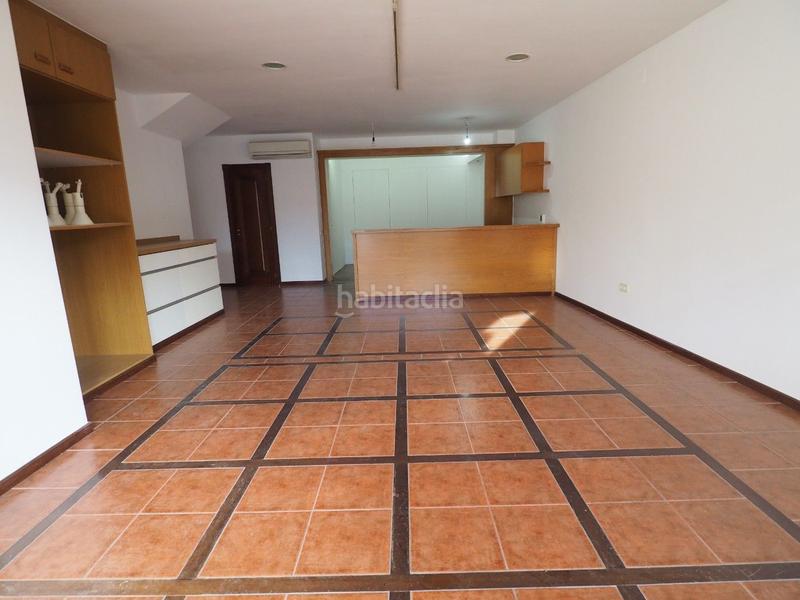 Foto fd99518d-8ed6-4fa0-a5aa-2f29a6d6cd23. Location bureau dans Òdena
