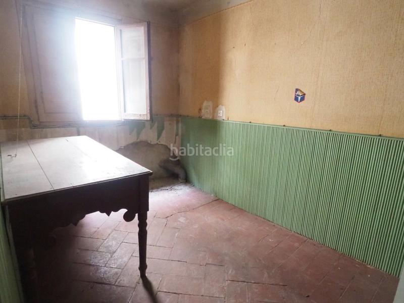 Foto d8bd92fe-e29e-4db0-a2b6-4e4c91df9970. Edifici a Centre Igualada