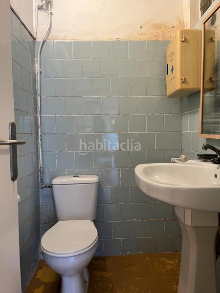 Foto bb6221a9-2a3d-4d72-974e-bedba6cc4917. Lloguer local comercial a Poble Sec Igualada