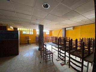 Business premise in Llevant. Local comercial a igualada