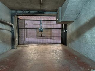 Car parking  Sant nicolau. Aparcament al centre