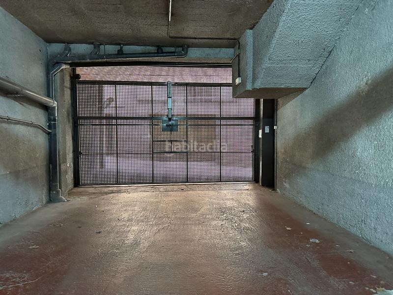 Foto 654c5348-2f4a-44e1-9e30-53ce2cf07ab7. Aparcament cotxe a Centre Igualada