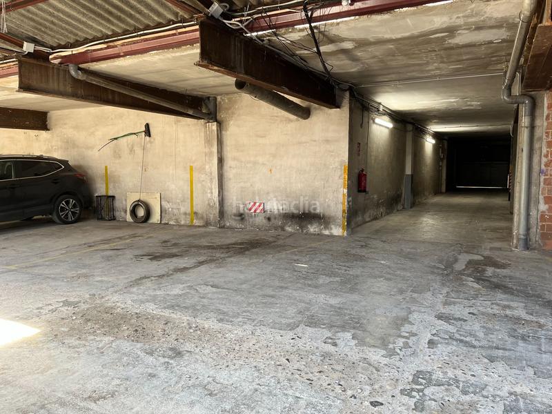 Foto e9787a3b-8b4c-445d-9a36-cdb234e43500. Parking voiture dans Llevant Igualada