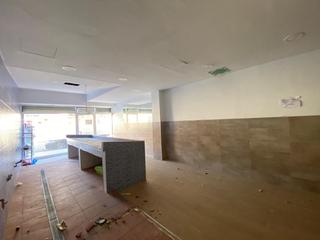Rent Business premise in Llevant. Local comercial al mercat de la masuca