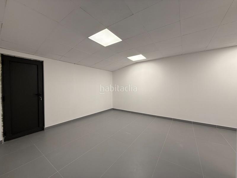 Foto 905f31a2-a226-48b9-a387-d02f30baf28e. Lloguer local comercial a Poble Sec Igualada