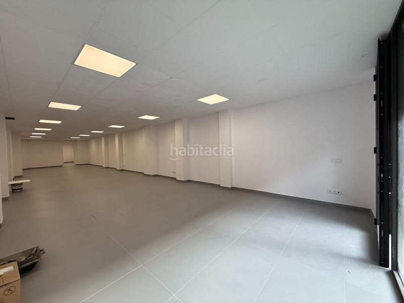 Foto ea56e3be-fcab-4fb5-9bf6-e2ffd82d6fbc. Lloguer local comercial a Poble Sec Igualada