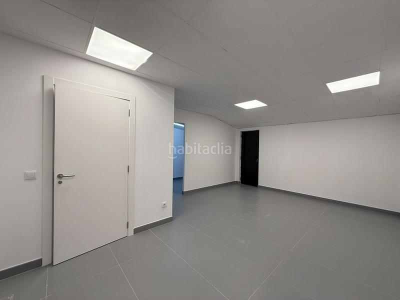 Foto f5e136ca-67a7-42cb-977a-45912dea5fc6. Lloguer local comercial a Poble Sec Igualada