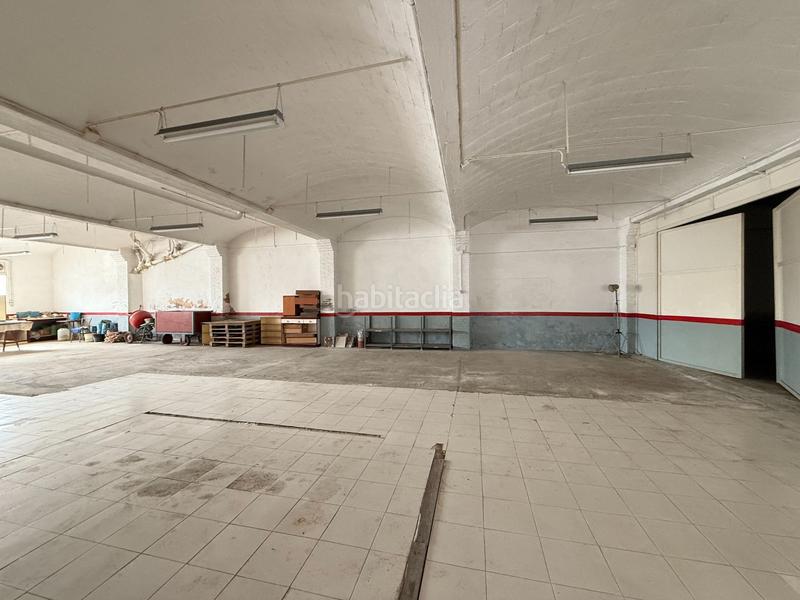 Foto cb68aacf-586f-4165-b159-c297f128774b. Alquiler local comercial local en lloguer a la zona de lasil en Igualada