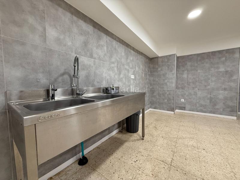 Foto a73f2eb5-6f32-40ba-bd38-c1d49499e8ff. Lloguer local comercial a barcelona 22 a Poble Sec Igualada