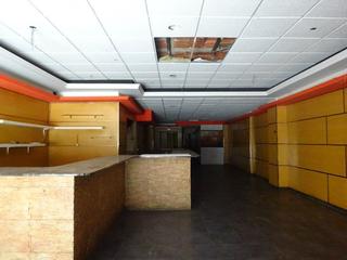 Geschäftsraum in Poble Sec. Local gran zona jutjats