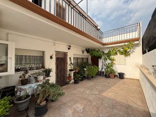 Semi detached house in Vilanova del Camí. Casa adosada con terraza y garaje para 4 coches