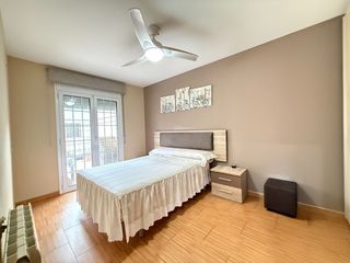Piso en Llevant. Piso de 4 habitaciones con gran terraza en el barrio de montserr