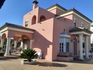 Chalet en Los Gallos. Chalet urbano en venta zona los gallos 900m parcela