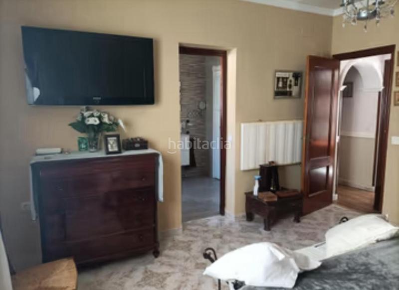 Foto e308c6cf-0496-4542-a0db-16975d4eb4ab. Chalet con riscaldamento parcheggio piscina in Los Gallos Chiclana de la Frontera