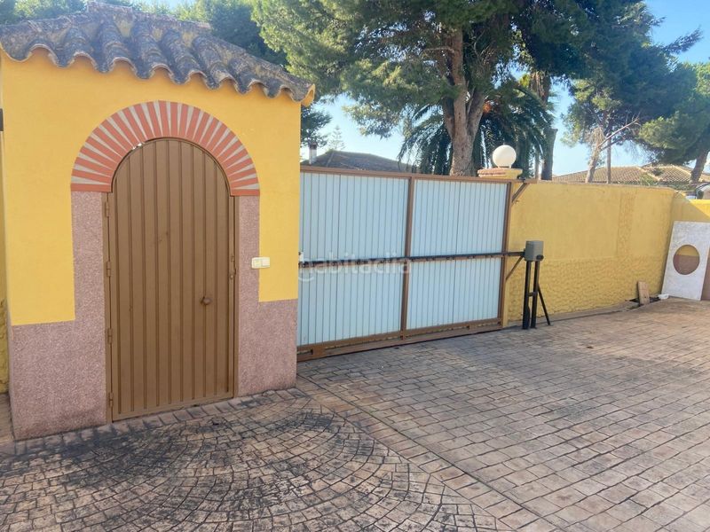 Foto 2525bd8d-b9f0-49ab-b7e0-cf34d83d5f7a. Xalet amb aparcament piscina a Los Gallos Chiclana de la Frontera