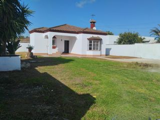 Chalet in Los Franceses - La Vega. Chalet independiente en el marquesado