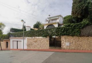 Chalet  Santissima trinitat. Fantastica casa en vallpineda