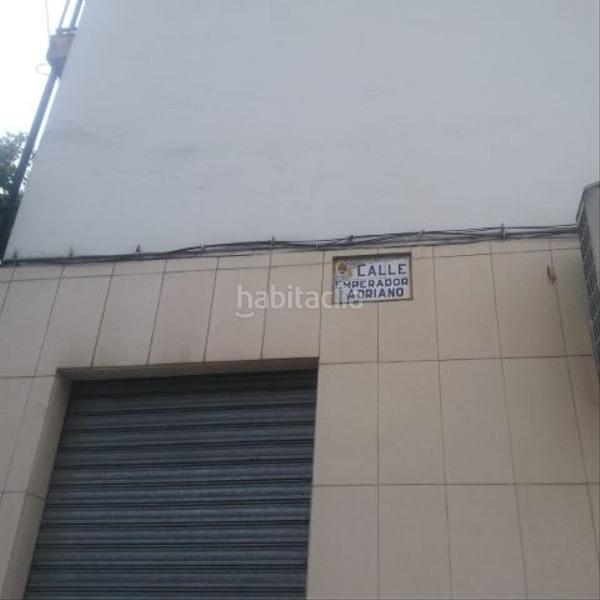Foto a2fc8114-d93f-44b7-92b0-bbe3414dfa57. Autoparkplatz in Andújar