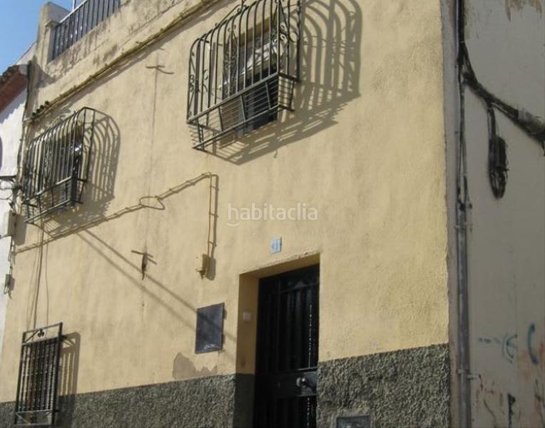 Foto b39e663f-a7fe-443c-85bf-755a6fe44209. Casa a schiera in Ctra. Circunvalación - La Magdalena Jaén