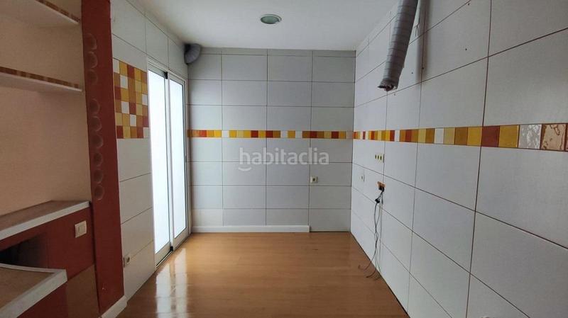 Foto c75b934b-5186-4502-be5f-5b6c33f3d583. Piso  en venta en c. alfredo calderón, la carolina, jaén en Carolina (La)