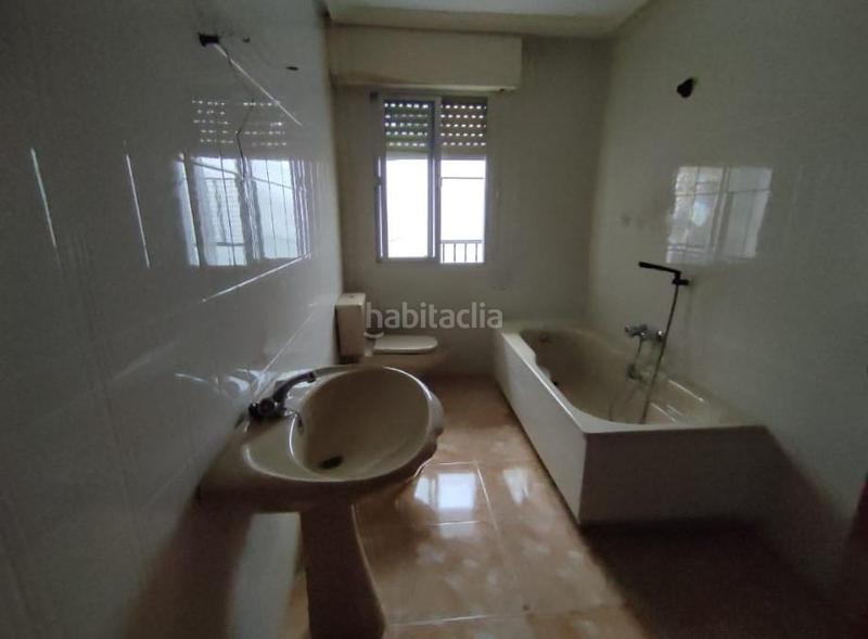 Foto 8a1554e9-410f-45f2-871d-4552da87c863. Piso  en venta en c. pintor zabaleta, , jaén en Torre del Campo