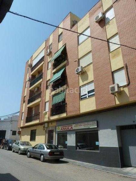 Foto 2aaed036-9ef3-4ab0-90a9-86a9a92fb83c. Piso en calle baeza 86 piso en venta en c. baeza, 86, bailen, jaén en Bailén
