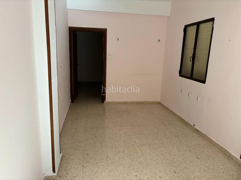 Foto ea42f2f5-e4f1-4d53-b2a9-8d55861c9b54. Casa adossada a calle alta 26 a Guardia de Jaén (La)