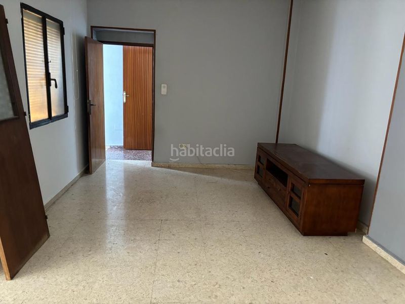 Foto f21771ab-27e9-48be-8ed6-85bafb489338. Casa adossada a calle alta 26 a Guardia de Jaén (La)