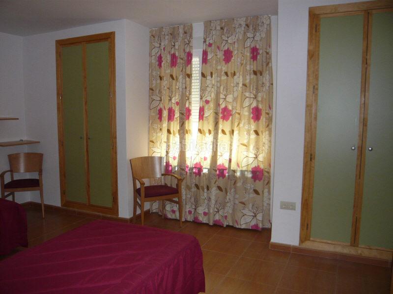 Foto 64bb8f6a-174e-4d52-a4e1-06af604541e9. Edifici a n-322 294 a Robledo