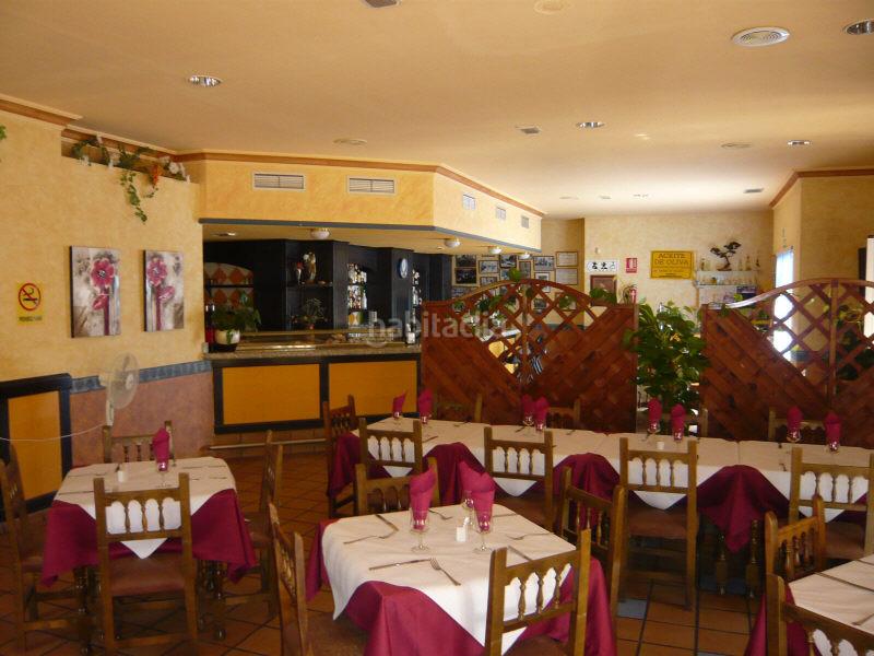 Foto 6c3c0101-e9a8-4632-b444-802912d79dd1. Edifici a n-322 294 a Robledo