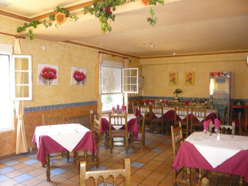 Foto f0742d07-1418-44ee-8950-bc5502cf48ae. Edifici a n-322 294 a Robledo