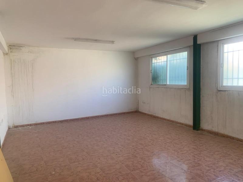 Foto 3fac122f-82e3-47f5-a7cc-c43e50199c9c. Fabrikhalle in Arjona