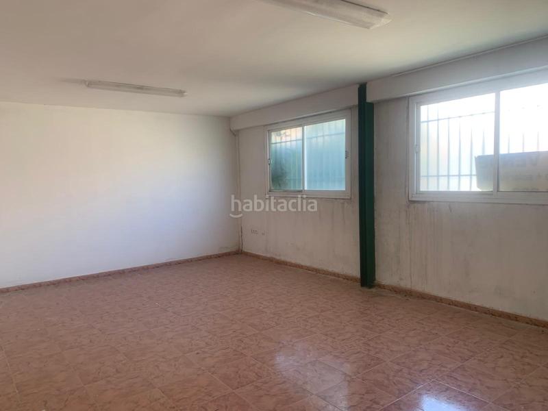 Foto 99b6469d-e9c2-4b1b-a55b-4f45db46d039. Fabrikhalle in Arjona