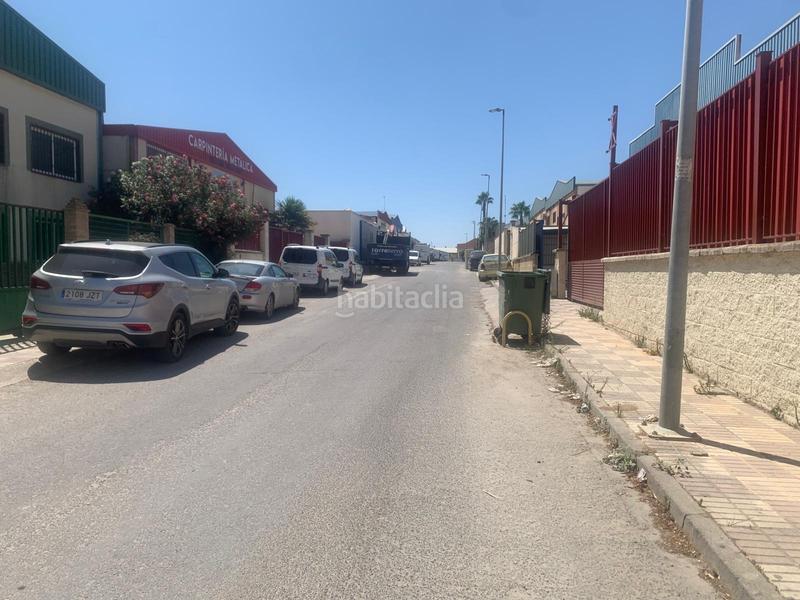 Foto b0a869b6-8c69-4ddf-a41c-ad39367087f4. Fabrikhalle in Arjona