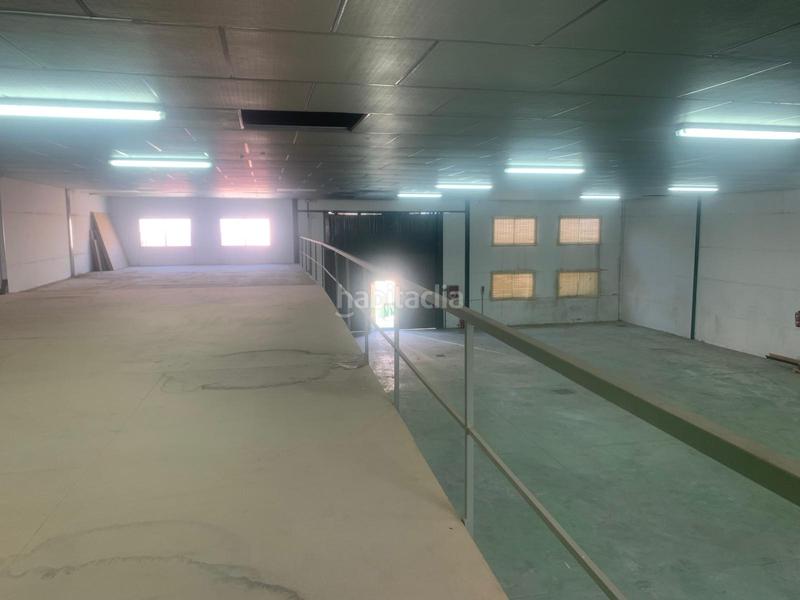 Foto bae9f45a-4e2a-4140-aff8-cca46afed75b. Fabrikhalle in Arjona