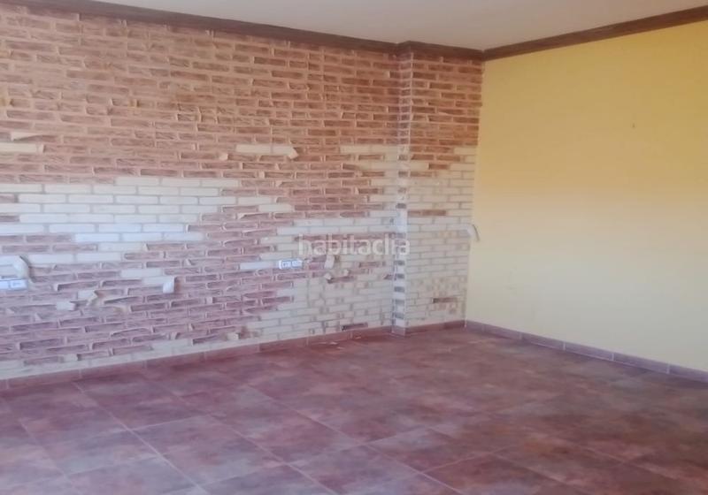 Foto f1a44a2c-febd-4a62-bd3d-b4e0aa991d94. Piso oportunidad inmobiliaria en Torreperogil