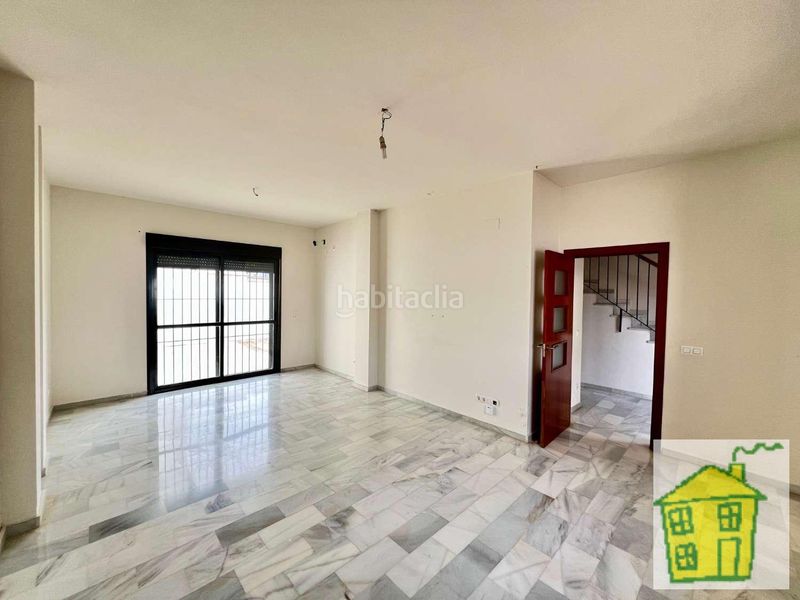 Foto facc0a8b-f834-4783-91c7-05c86e65bc8d. Casa amb aparcament a Andújar