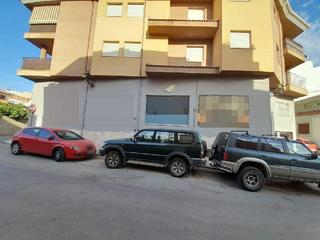 Local Comercial a Calle procurador luis de godoy 8. Oportunidad inmobiliaria