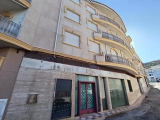 Local Comercial a Paseo de la constitución 33. Oportunidad inmobiliaria