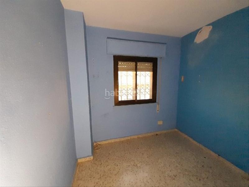 Foto 0711ad7d-12e5-41ff-b8d6-f128077d38c0. Piso oportunidad inmobiliaria en Ctra. Circunvalación - La Magdalena Jaén