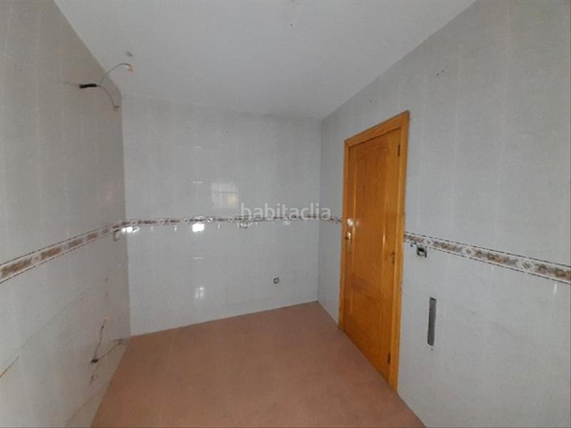 Foto b9c083c6-a64a-4f19-bf67-4e9093105a24. Piso oportunidad inmobiliaria en Ctra. Circunvalación - La Magdalena Jaén