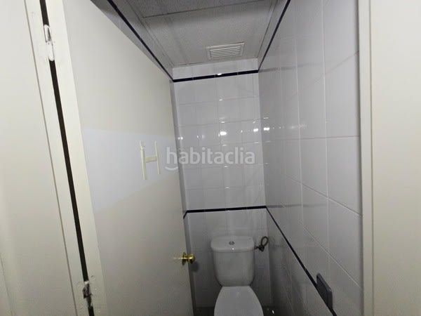 Foto 764df599-c52b-4d14-9e59-bbc87469836d. Local comercial a calle carmen 4 a Alcaudete
