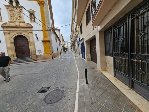 Foto 975dab0e-8009-42bc-bfb9-9544a0776980. Local comercial a calle carmen 4 a Alcaudete