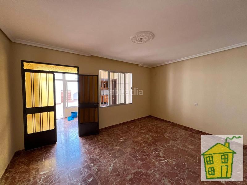 Foto b4b86a44-d593-4ff3-9305-9474a4a3d88c. Casa in Andújar