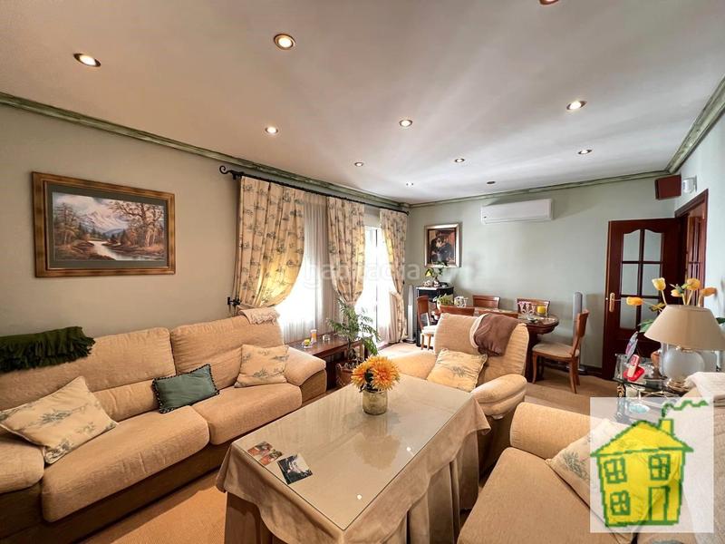 Foto 06c3704d-b1ca-432a-a9e6-3654457c15ff. Casa con camino parcheggio in Andújar