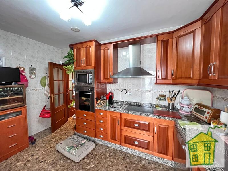 Foto bb843ee9-3e92-4c34-b4b6-178ef4f442c0. Casa con camino parcheggio in Andújar